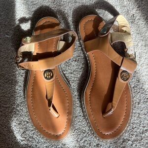EUC Tommy Hilfiger's Bennia sandals